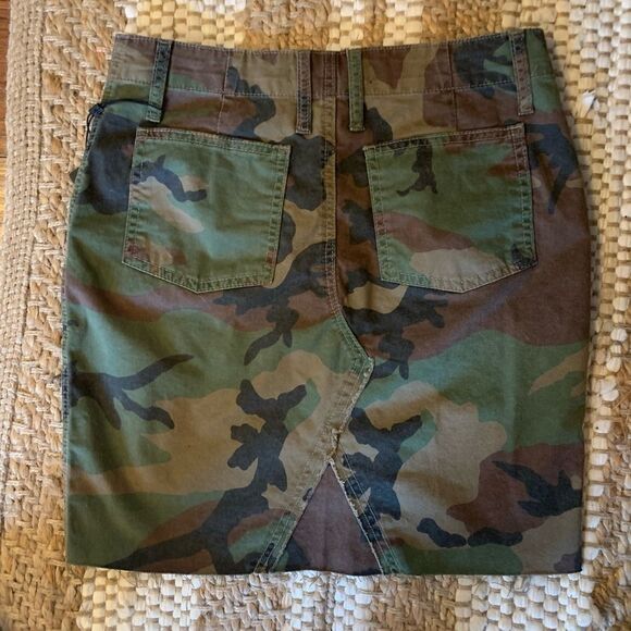 NWT Hudson Camo mini utility skirt. Size 24 - Picture 3 of 7